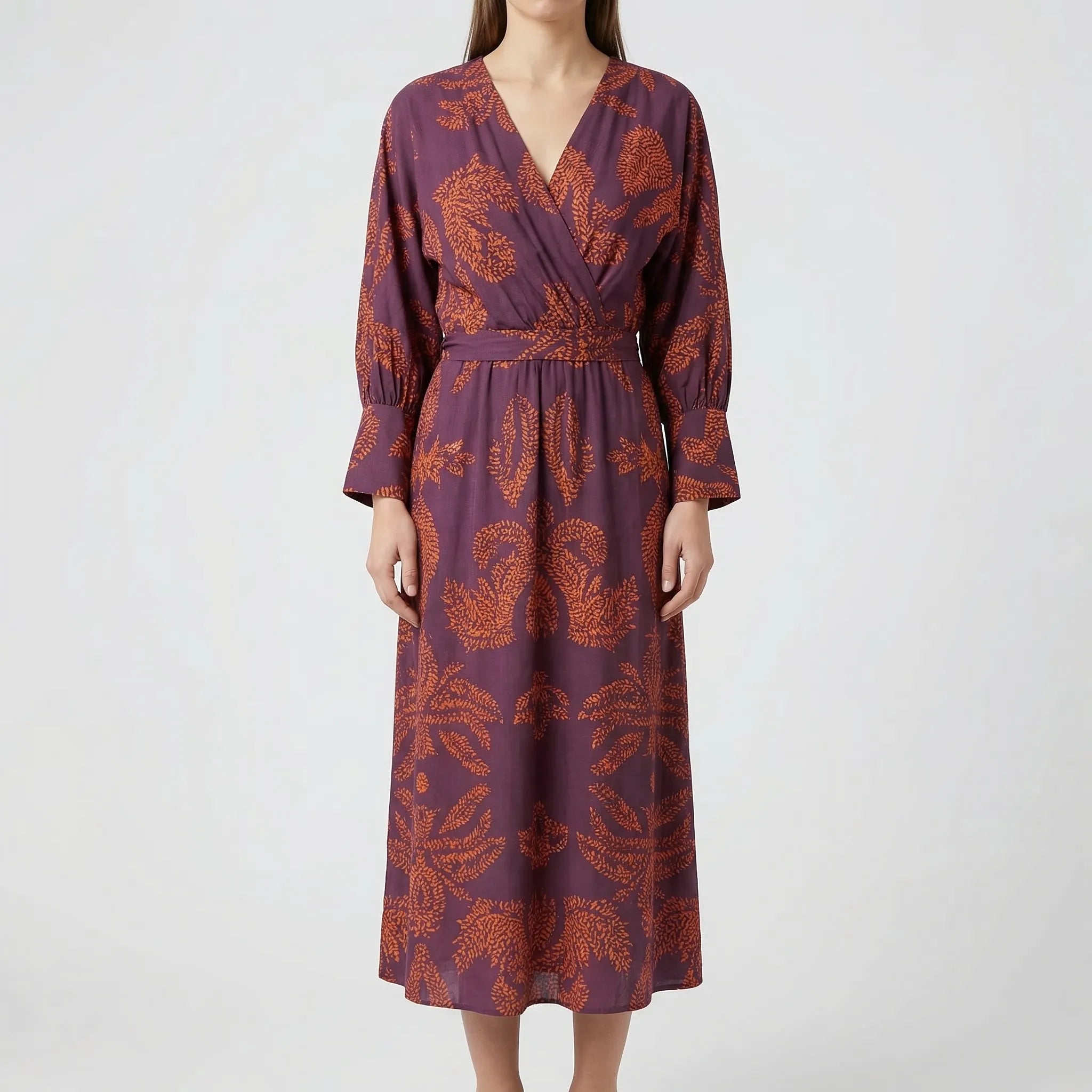 Velvoria - Long-Sleeved Artistic Print Midi Dress